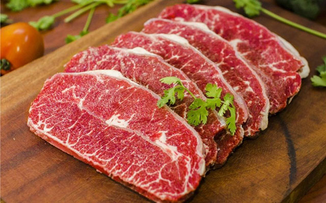 Những thực phẩm nào cần tránh sau khi xăm mày - Thịt bò